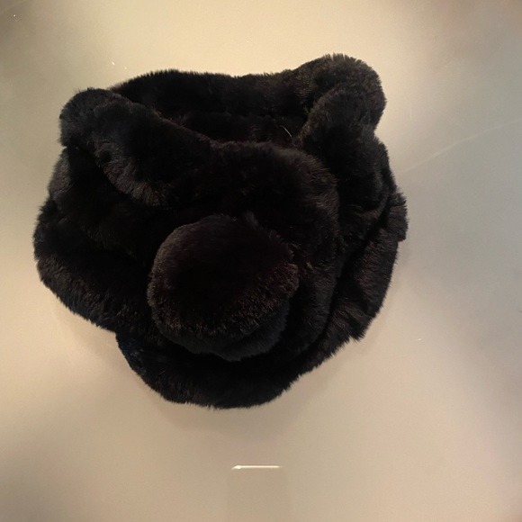 New! Genuine Fur scarf - Picture 6 of 8